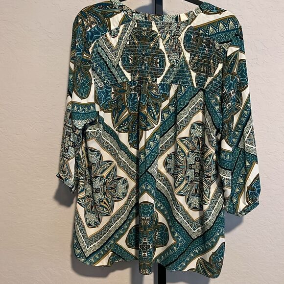 Rose+Olive Blouse - Picture 3 of 4